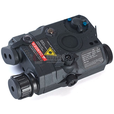 LA-5 PEQ15 RED LASER AIMING DEVICE WITH IR. BLACK