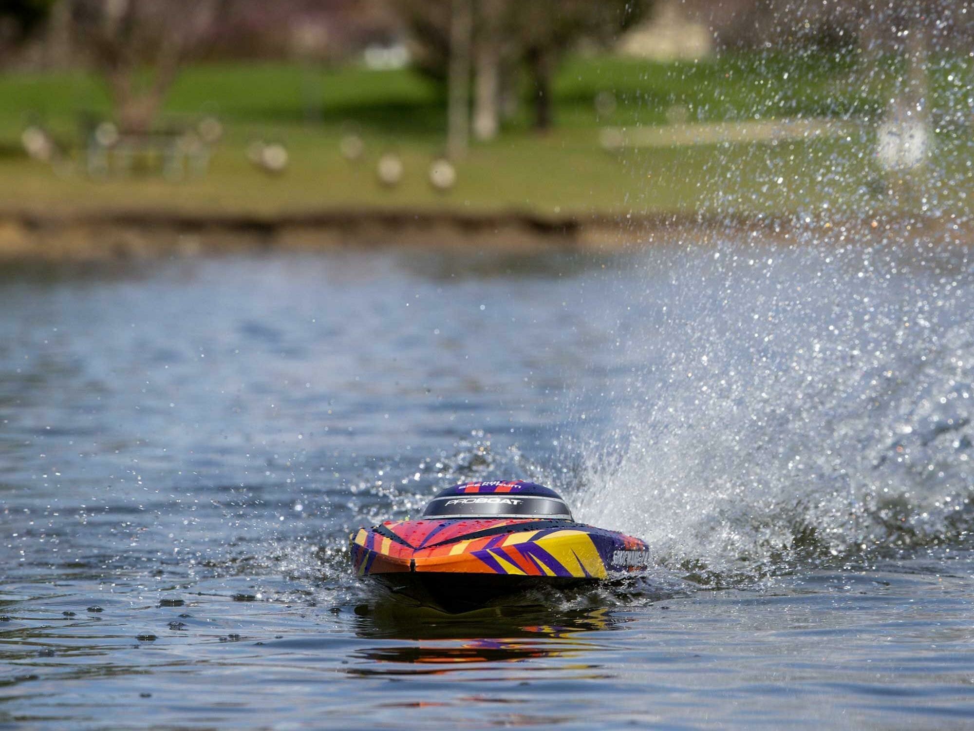 RED Sonicwake 24" Self-Righting Brushless Deep-V RTR - Image 19