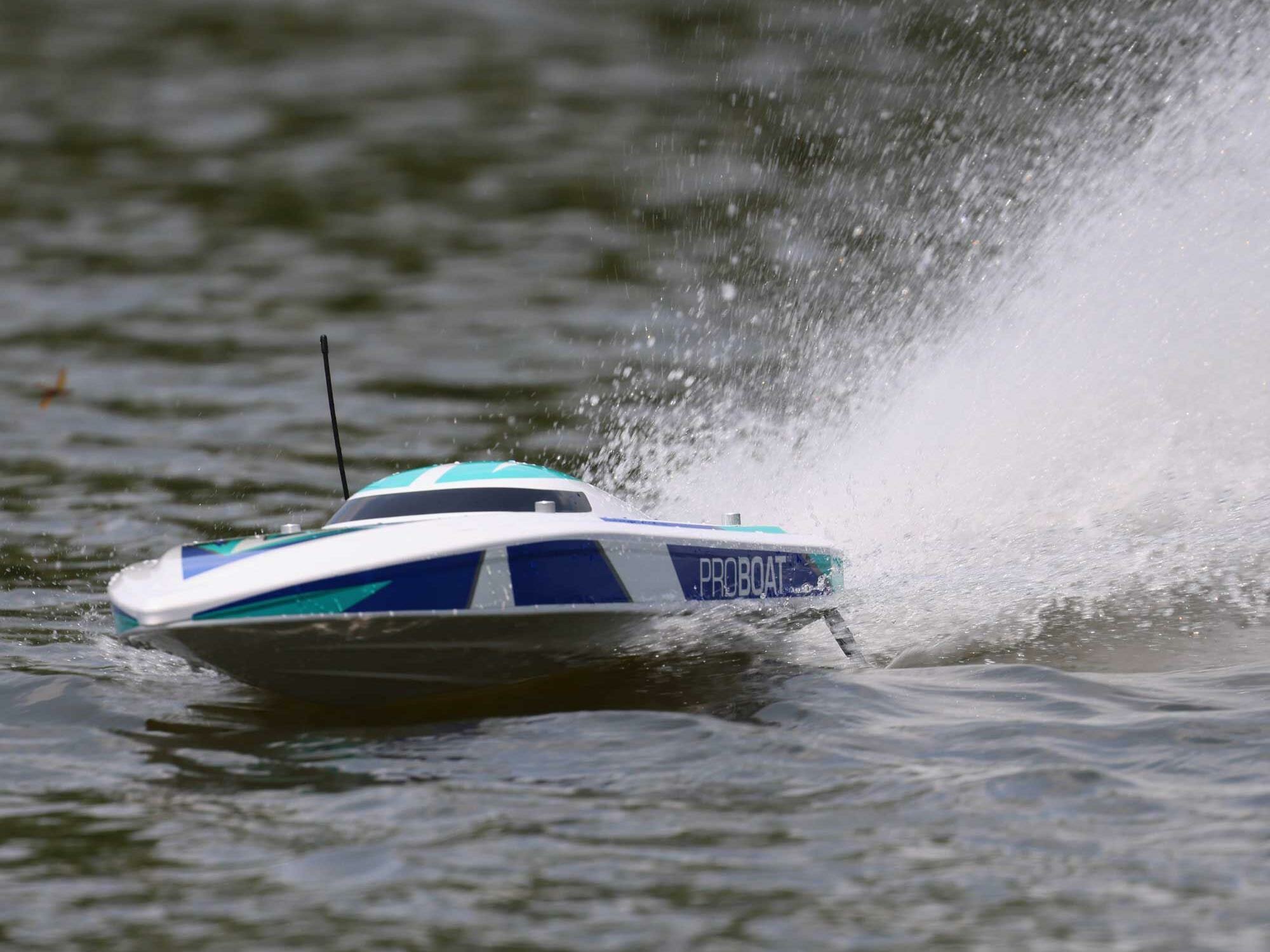 WHITE Sonicwake 36" Self-Righting Brushless Deep-V RTR - Image 2