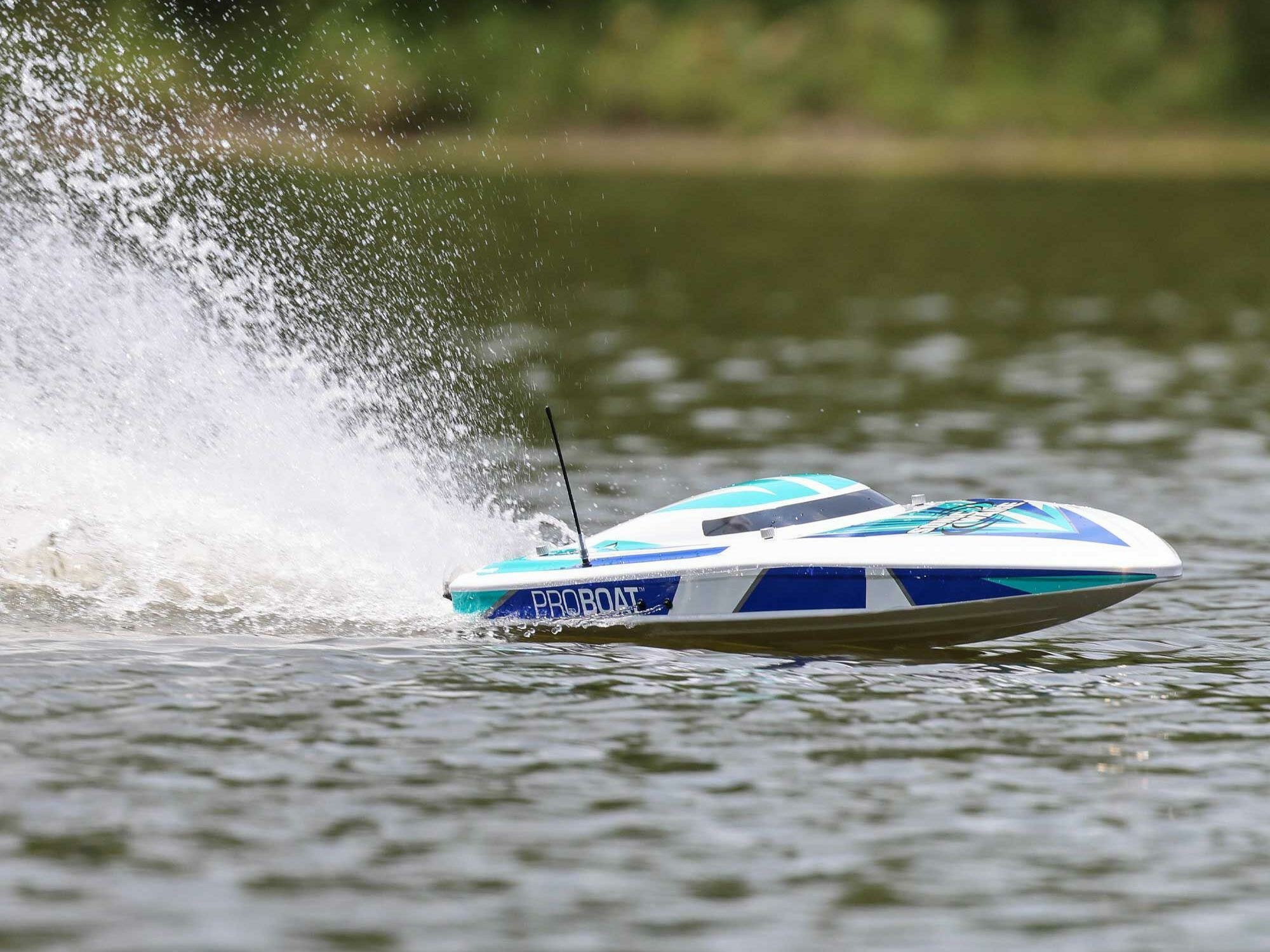 WHITE Sonicwake 36" Self-Righting Brushless Deep-V RTR - Image 3