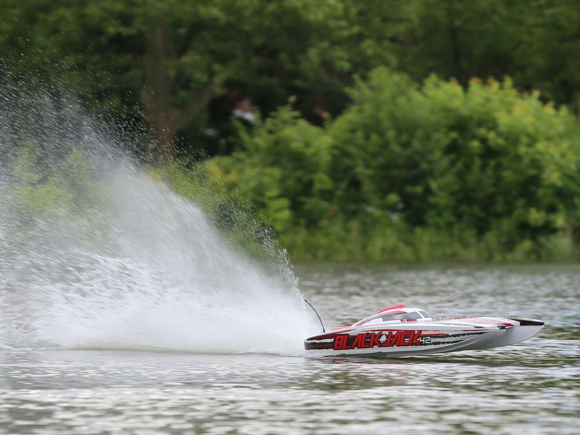 white and red Blackjack 42" 8S Brushless Catamaran RTR - Image 20