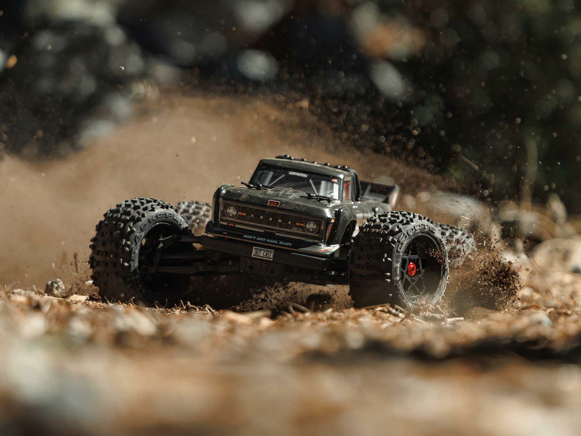 gun metal 1/10 OUTCAST 4S 4X4 BLX Stunt MT (with Centre Diff) - Image 26