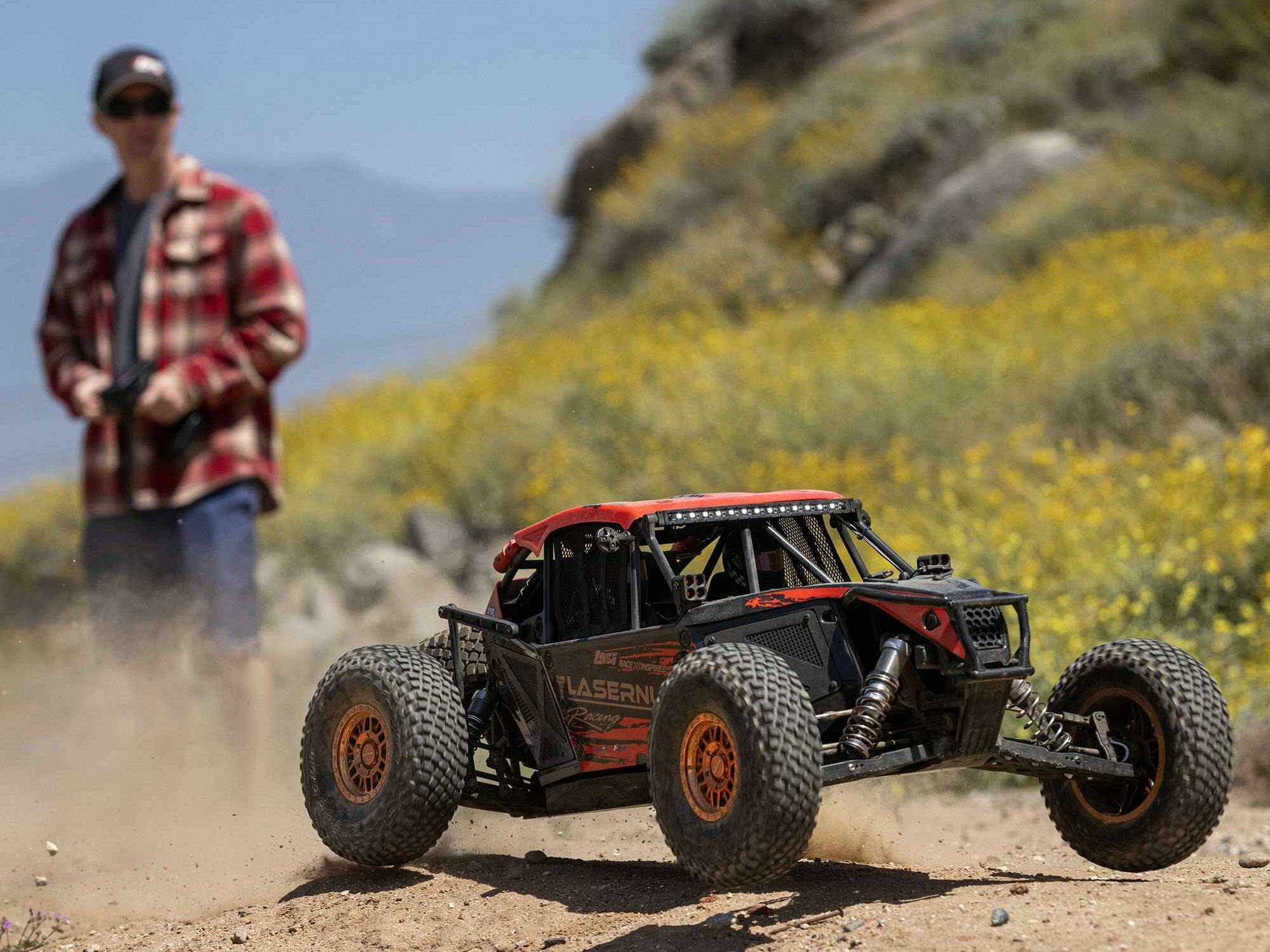 1/6 8IGHT-X Super Lasernut 4WD Buggy RTR - Image 24