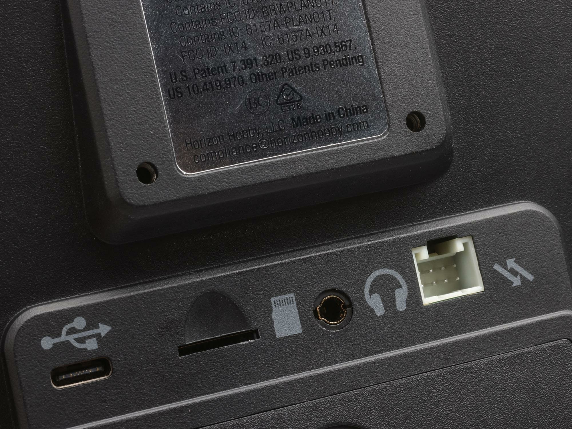iX14+ 20-Channel DSMX Transmitter - Image 4