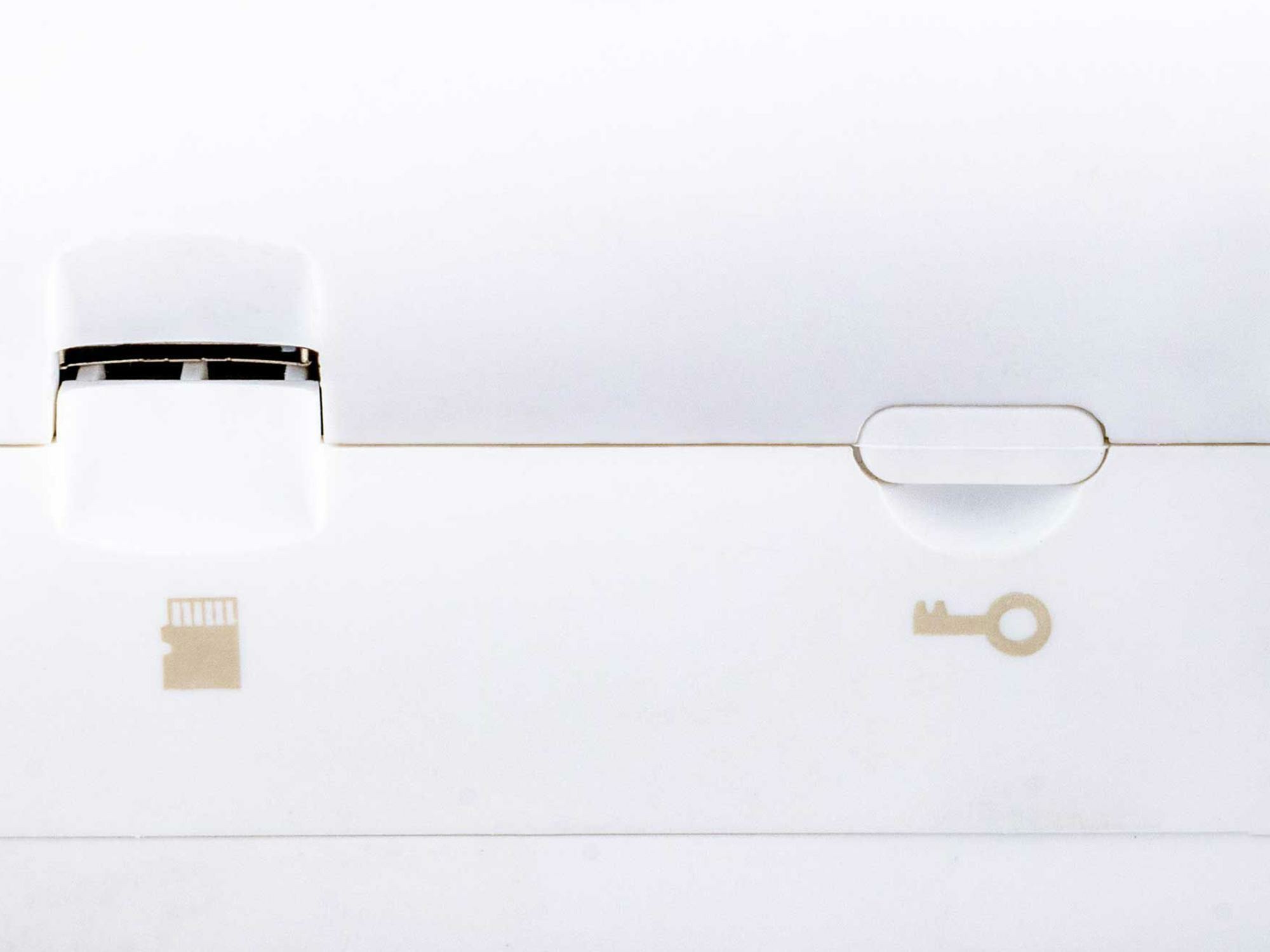 NX7e+ 14-Channel DSMX Transmitter WHITE - Image 8