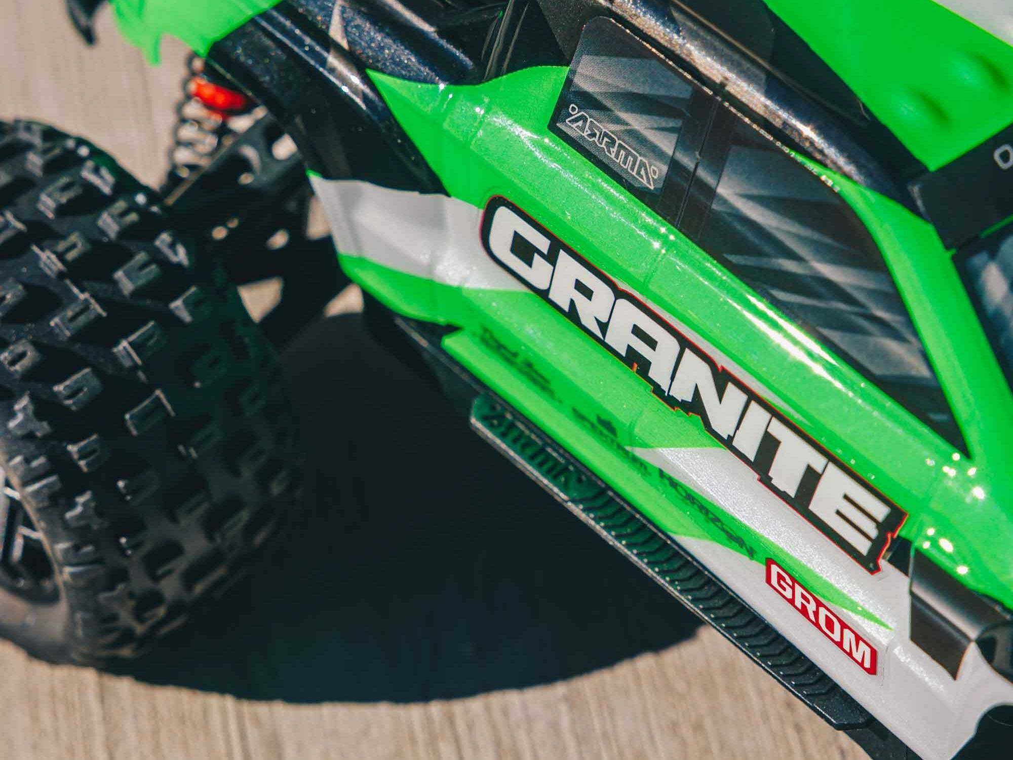green 1/18 GRANITE GROM MEGA 4X4 MT with Battery & Charger - Image 10