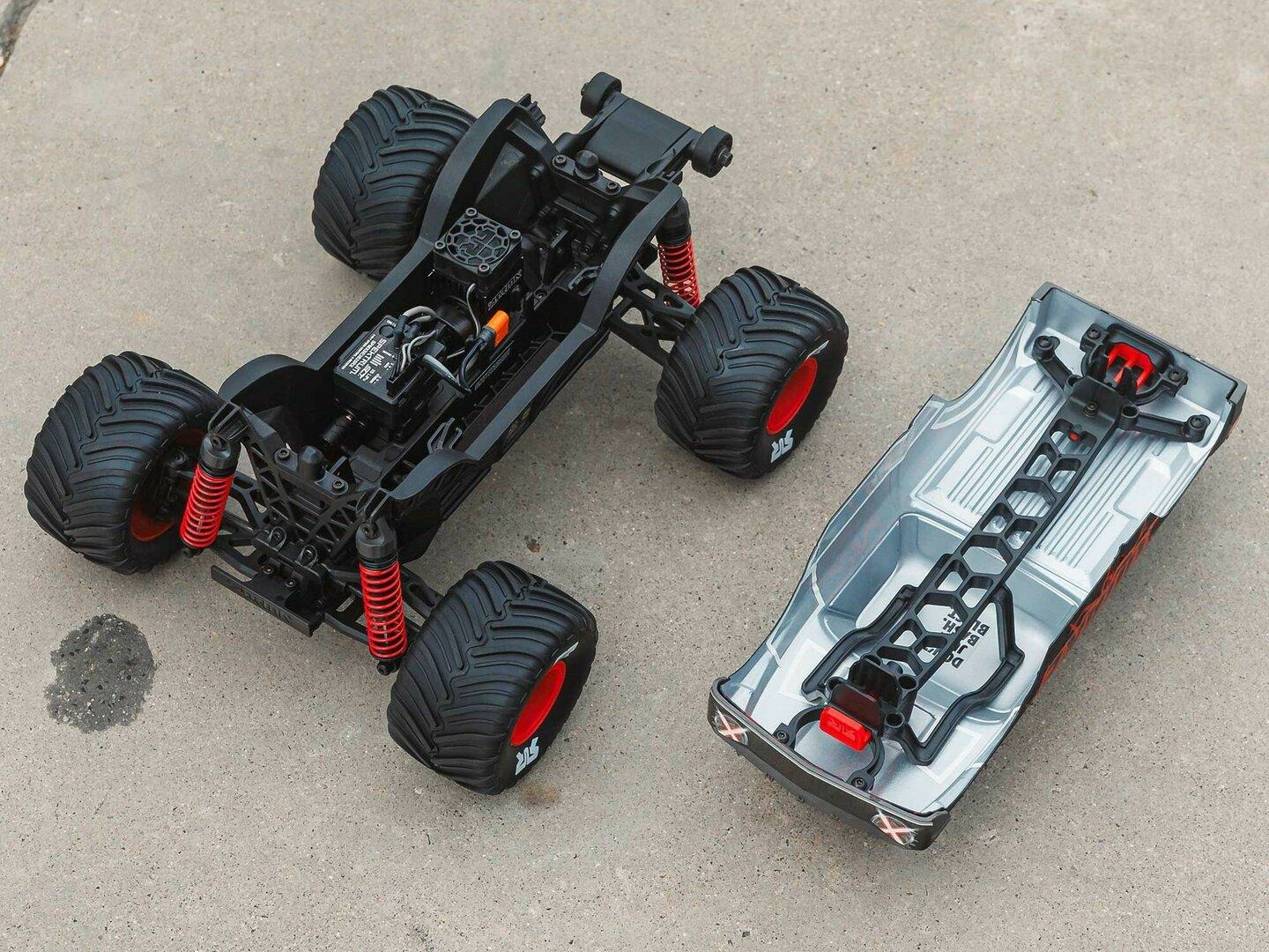 red 1/16 QUAKE GROM 4X4 RTR Monster Truck - Image 15