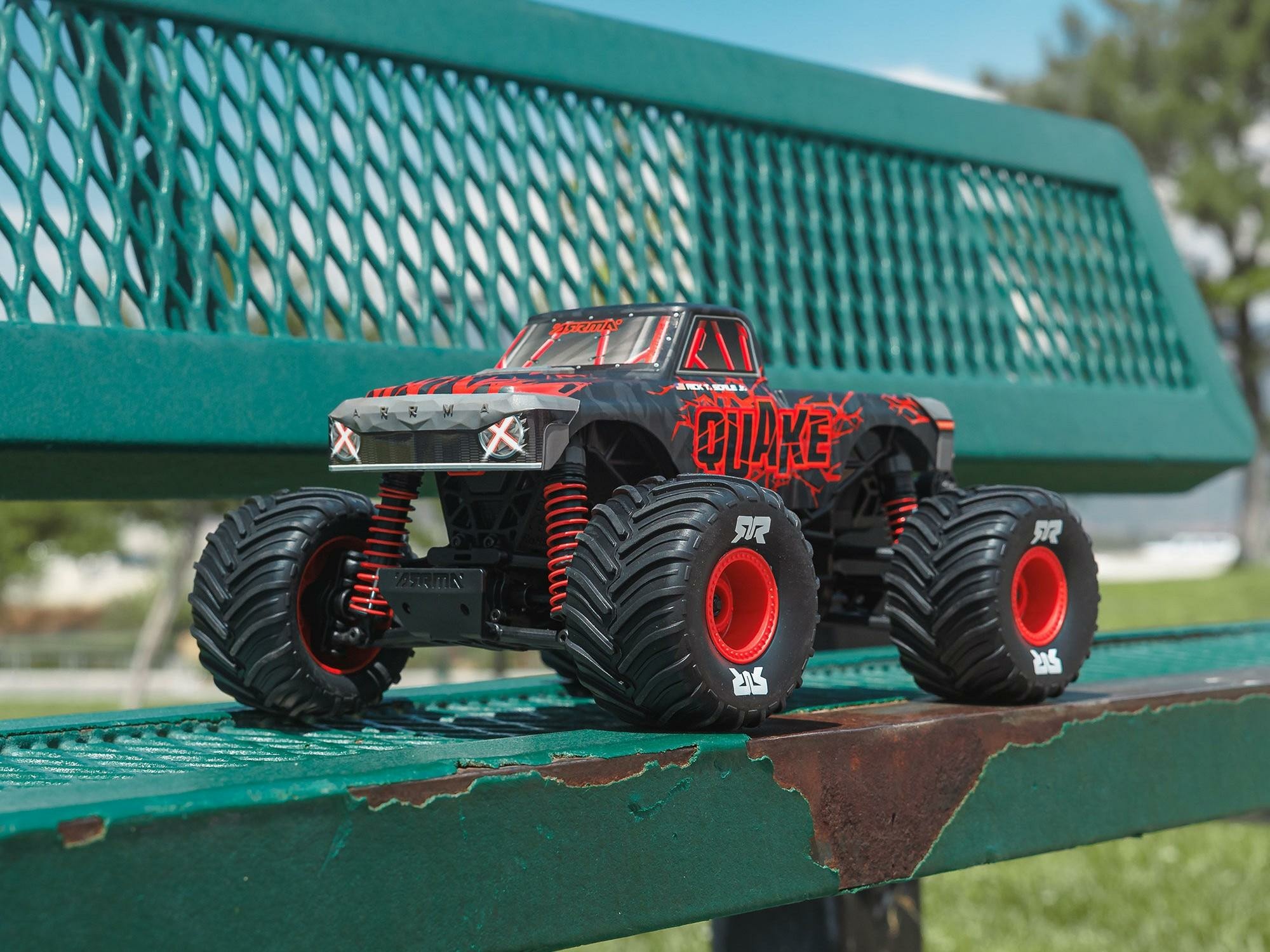 red 1/16 QUAKE GROM 4X4 RTR Monster Truck - Image 16