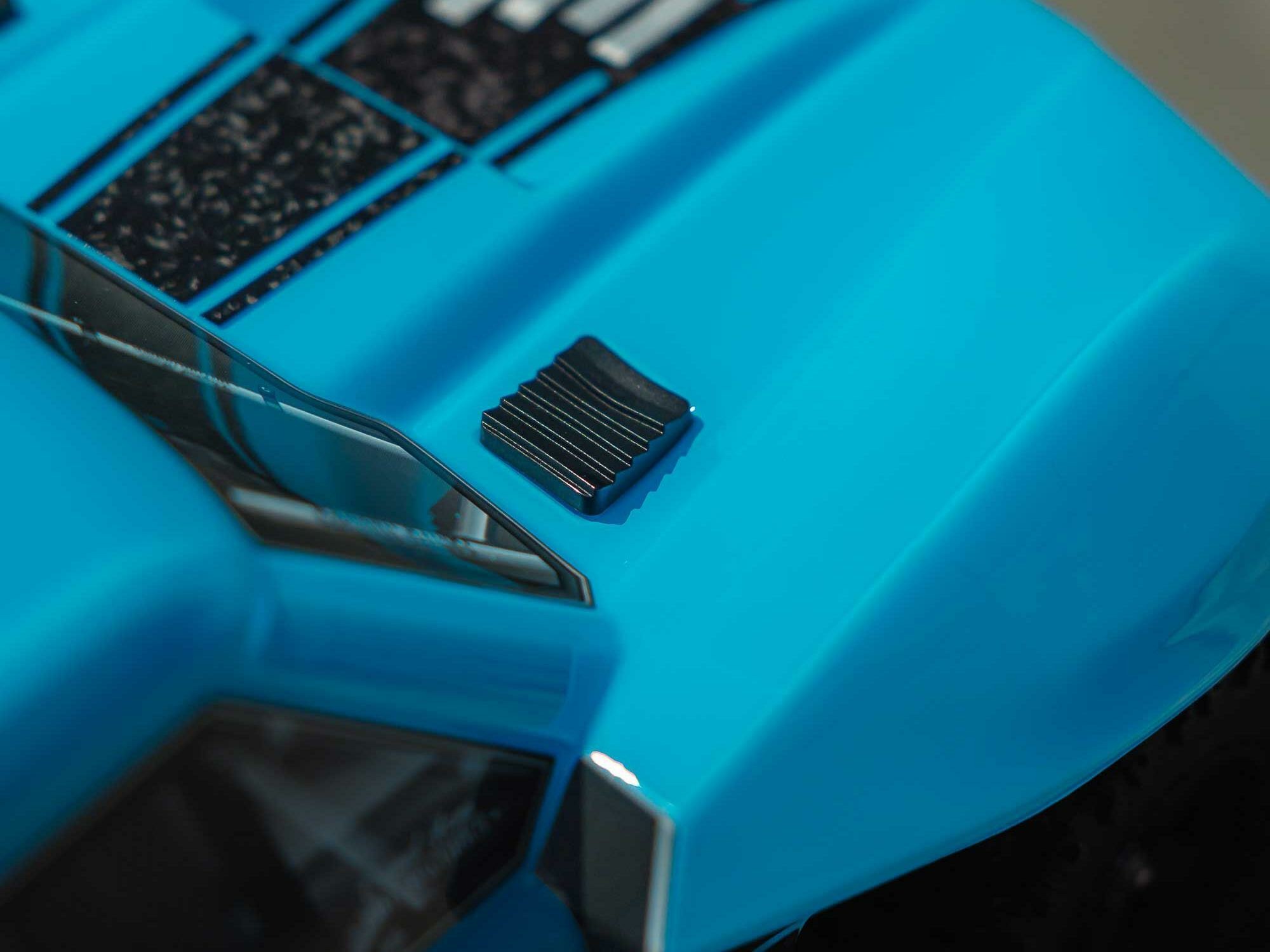 BLUE 1/10 FURY MEGA 550 4X2 SCT WITH BATTERY AND CHARGER - Image 14