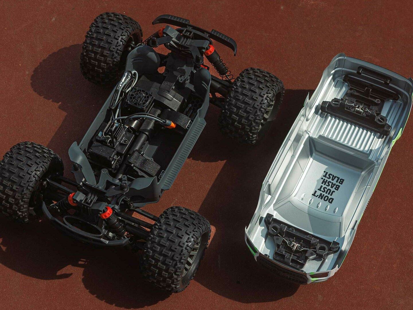 blue 1/10 GRANITE MEGA 665 4X4 RTR Monster Truck - Image 15