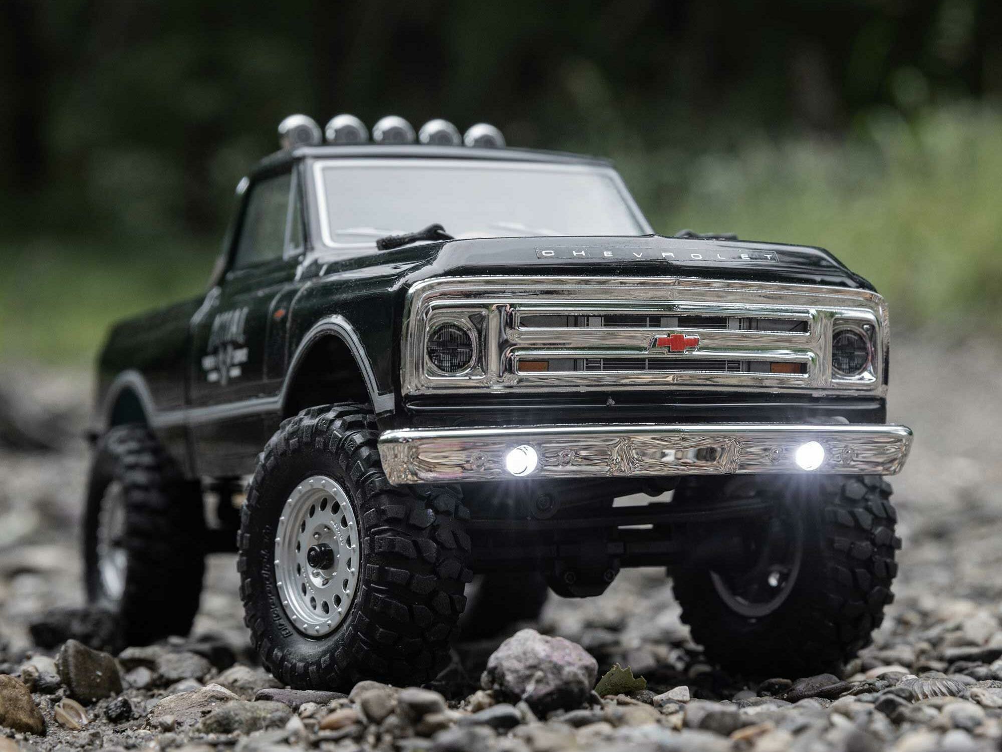 black 1/24 SCX24 1967 Chevrolet C10 4WD Rock Crawler RTR - Image 17