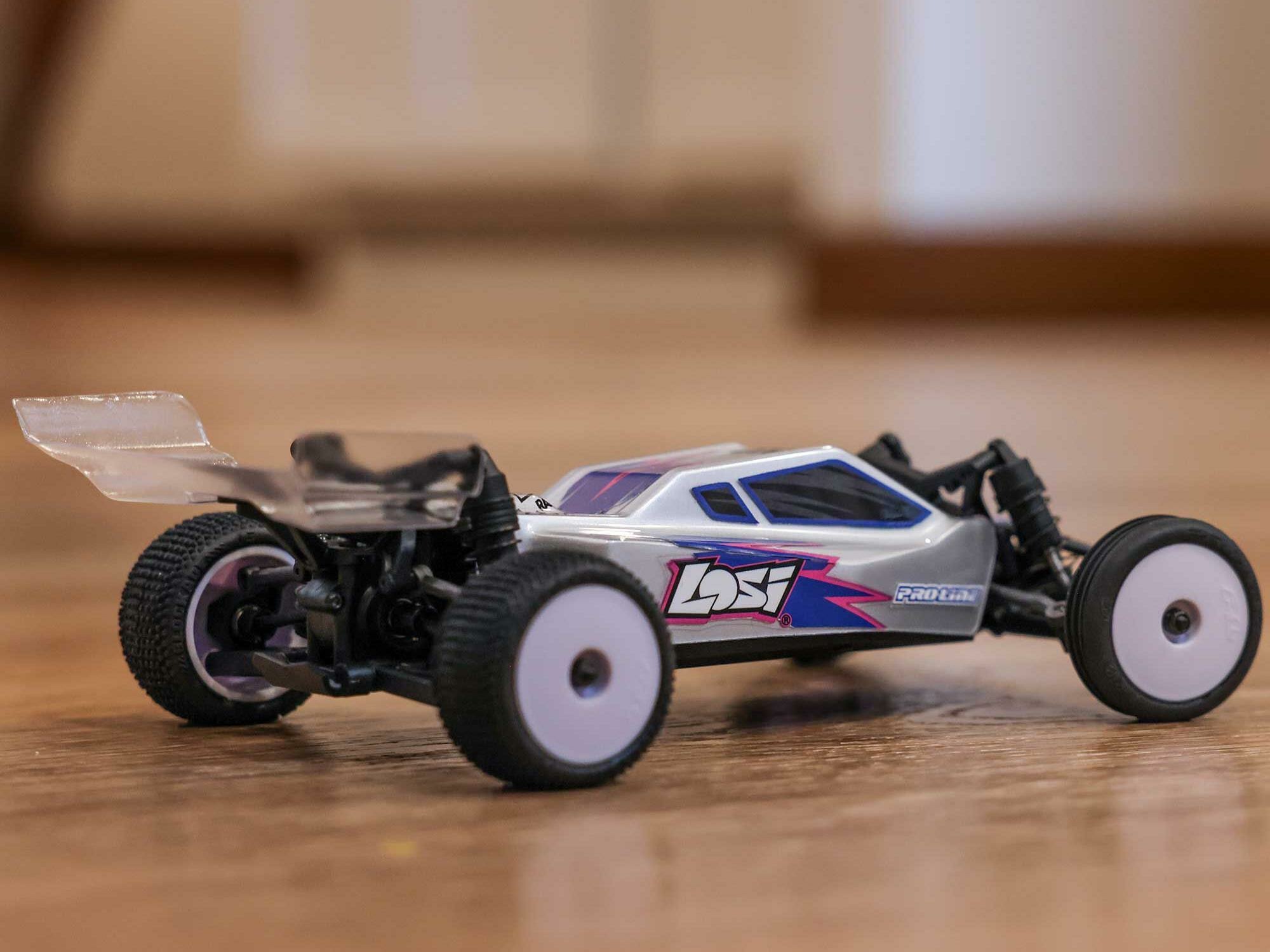 silver 1/24 Micro-B 2WD Buggy RTR - Image 20