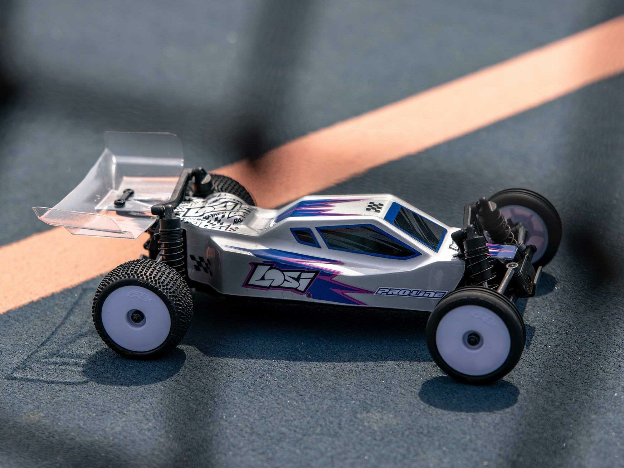 silver 1/24 Micro-B 2WD Buggy RTR - Image 24